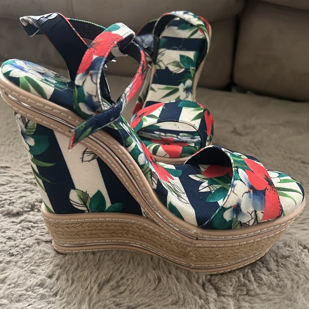 Jessica Simpson Multi-Colored Platform Sandals, S… - image 4